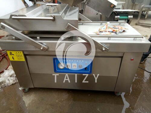 Double chamber vacuum packaging
