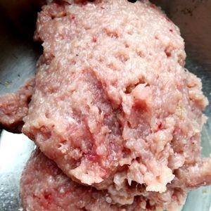 picked fish meat without bone