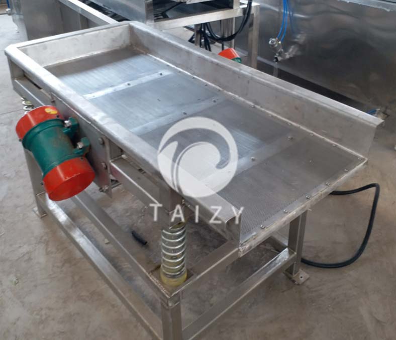 Vibration sieving machine