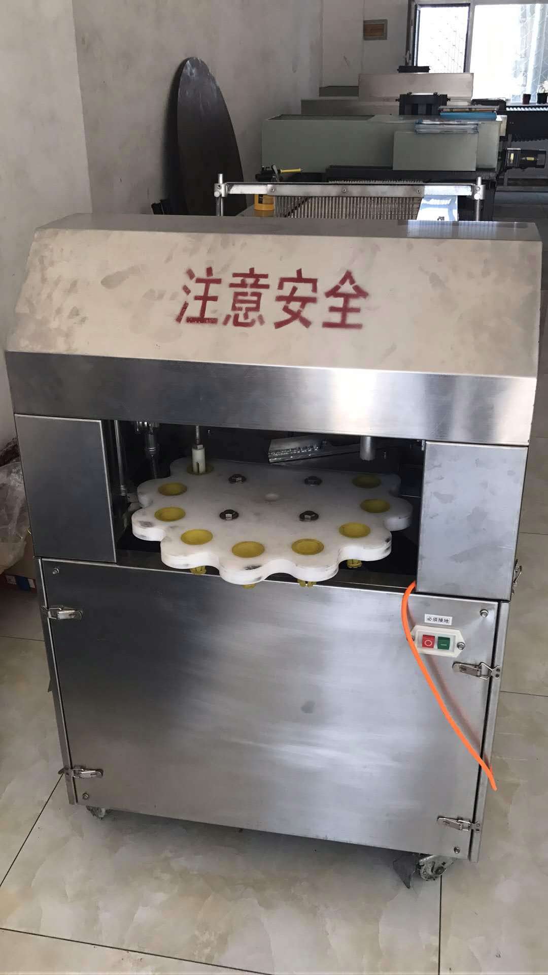jujube core opening machine
