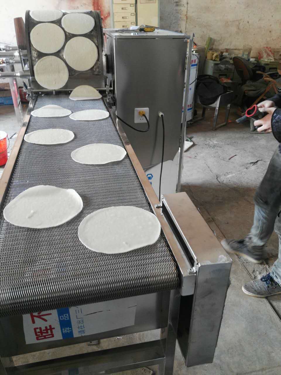 Lumpia wrapper making machine running in Philippines