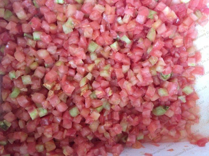 diced tomato cubes