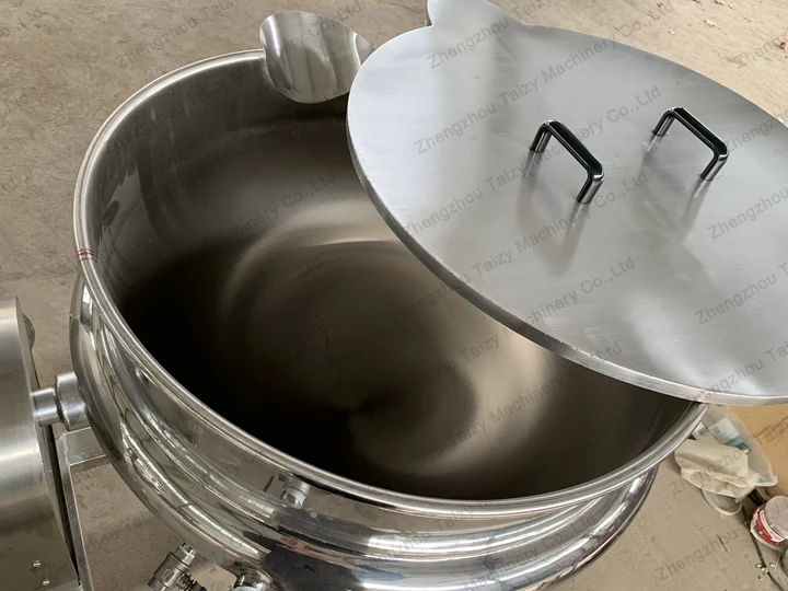 small cooking pot